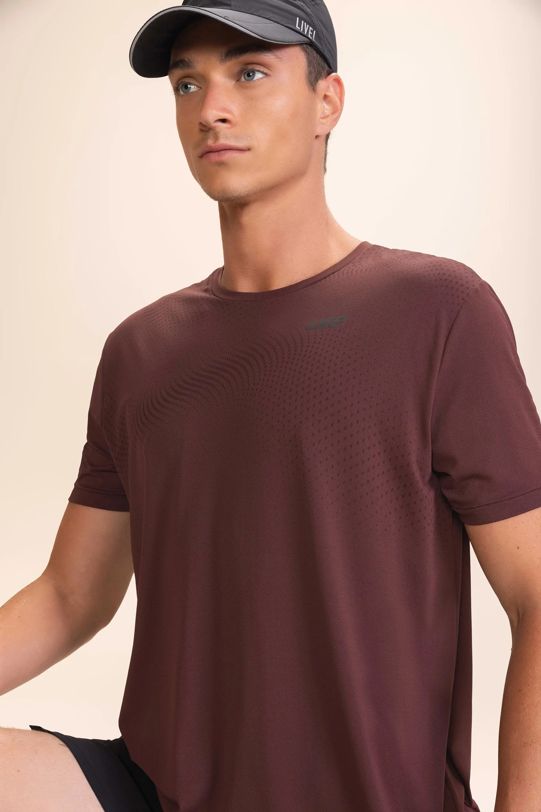 Comfy Outline Men&apos;s T-shirt